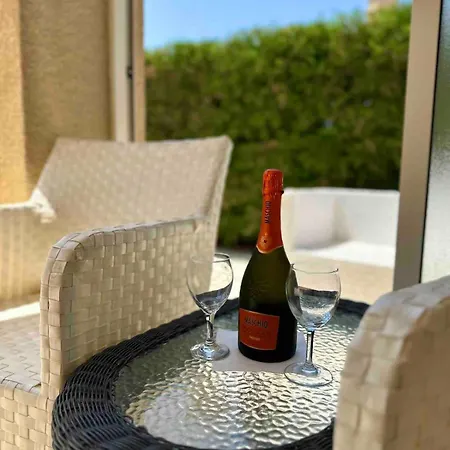 Apartment New Cozy Near The Sea! Paphos